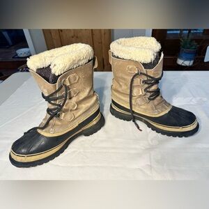 Sorel Duck Boots Wool Blend Lined Tan & Black Winter No Size Tag Size 11 or 12?